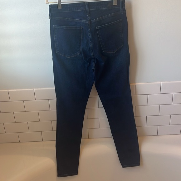 Abercrombie & Fitch women’s Super Skinny High Rise jean, dark denim, size 30/10 - Picture 3 of 7